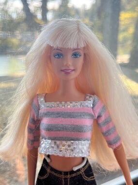 Barbie Doll 2003 School Cool Barbie, Extra Dress